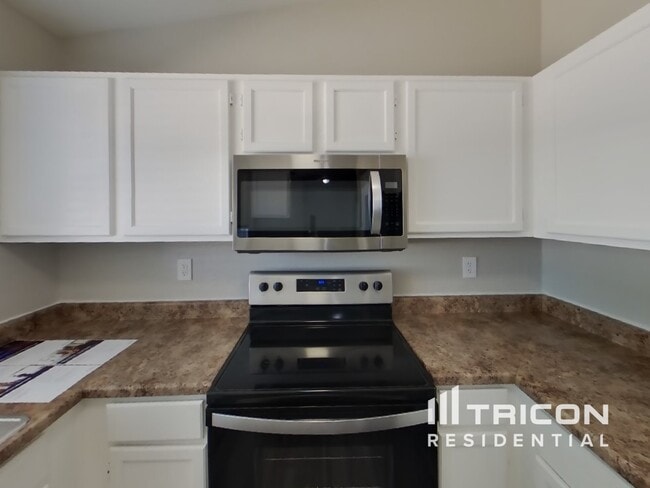 Building Photo - 4432 N 86th Dr