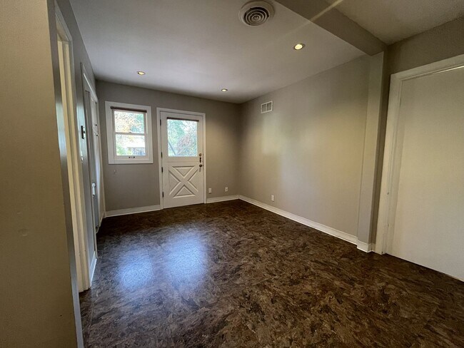 Building Photo - Beautiful 3-Bedroom Home with Remodeled Kitchen, Dual Living Spaces & Spacious Backyard