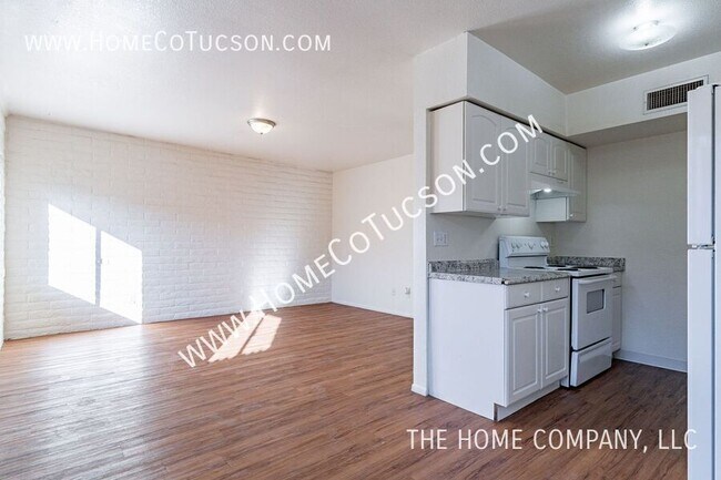 Building Photo - 2511 N Fontana Ave