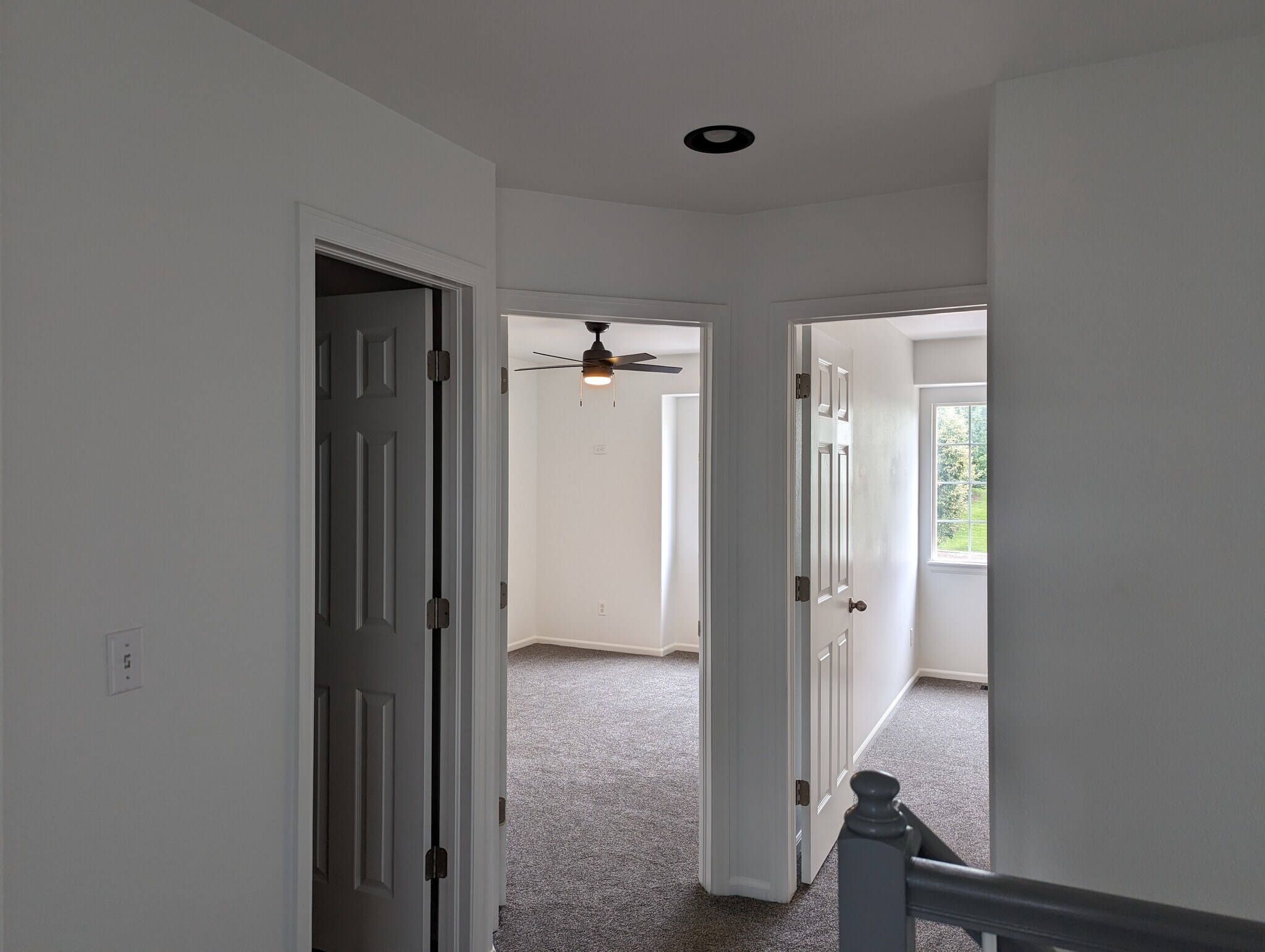 Building Photo - 9464 W Hinsdale Pl