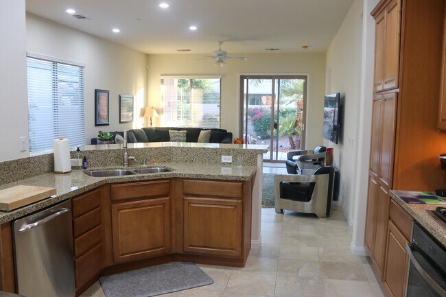 Building Photo - 81683 Avenida Parito