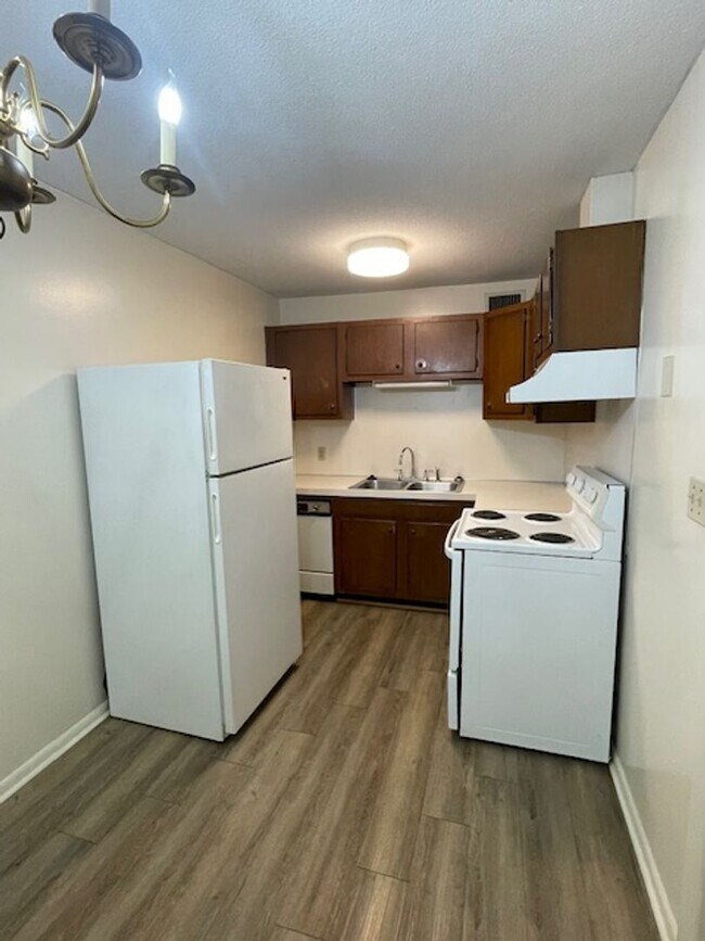 Building Photo - Desired Location In Winston-Salem