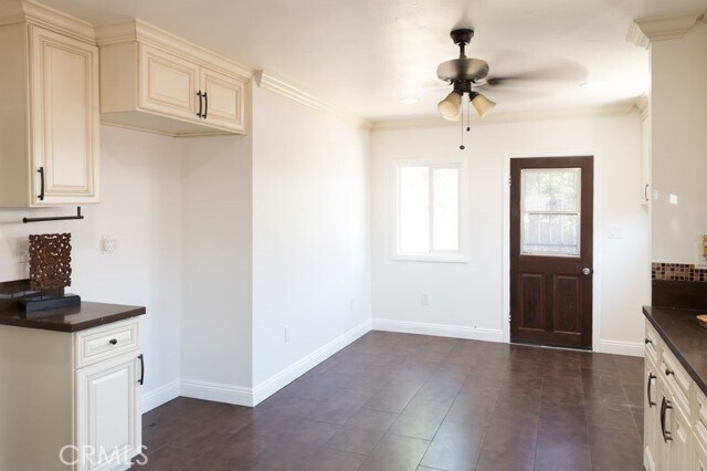 Building Photo - 10330 San Luis Ave
