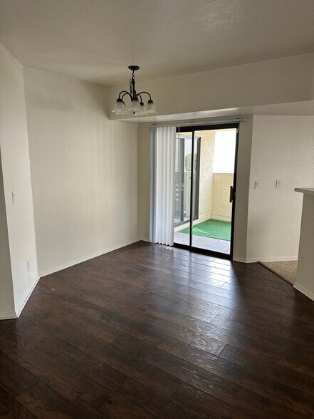 Building Photo - 8455 W Sahara Ave