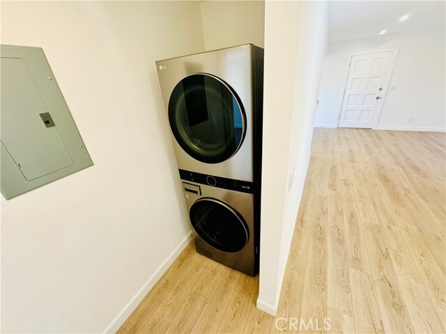 Building Photo - 112 E Avenida San Gabriel