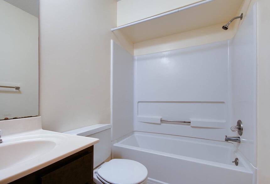 Building Photo - 811 Dondee Dr