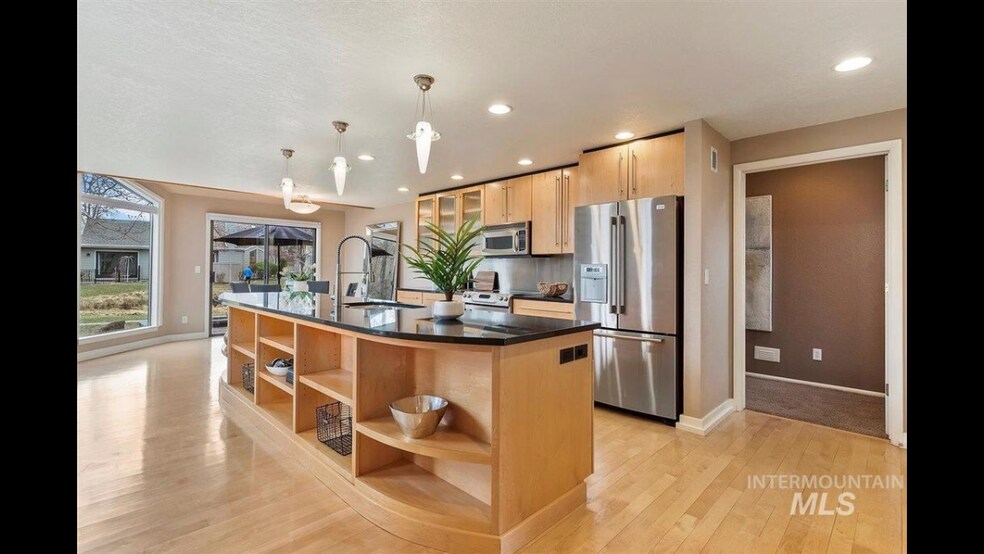 Kitchen has high end appliances and fully stocked - 1923 S Teal Ln