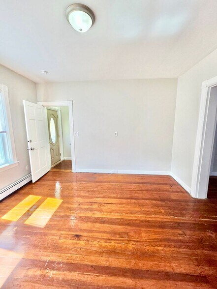 Building Photo - 53 Sisson St