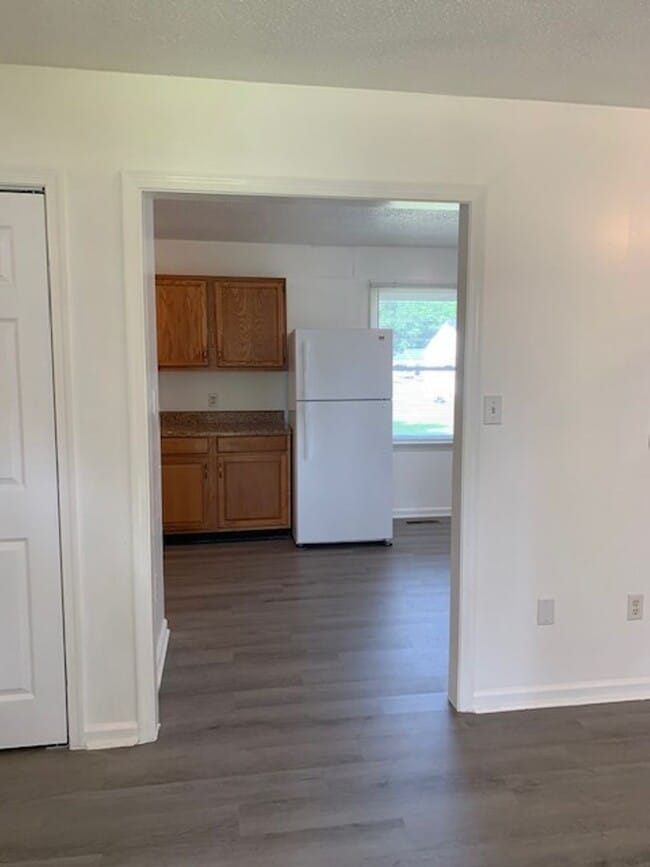 Building Photo - 408 Holly Ave