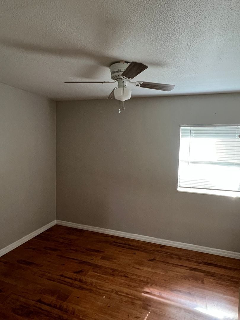 Building Photo - 2540 Elyria Ave