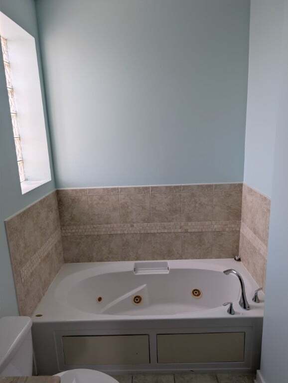 Building Photo - Incredible Humboldt Park Penthouse 2b/2b