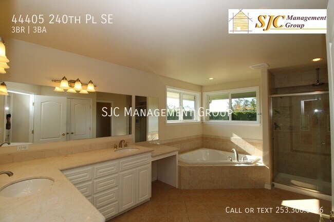 Building Photo - 44405 240th Pl SE