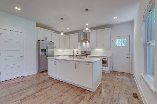 Building Photo - 324 Queen Ave