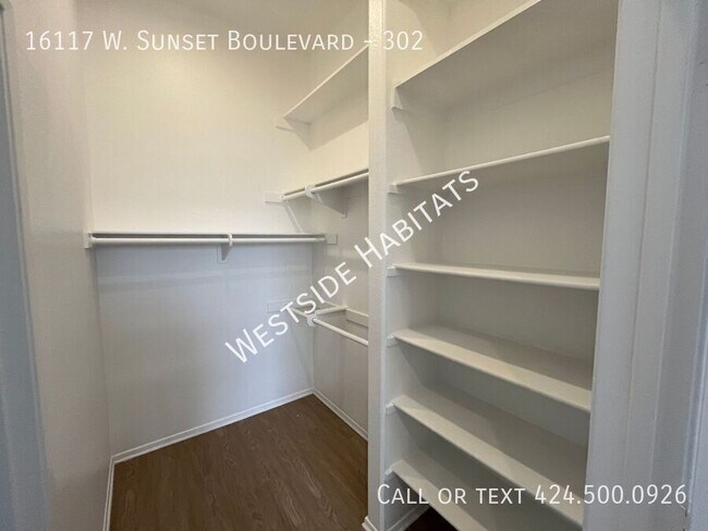 Building Photo - 16117 W Sunset Blvd