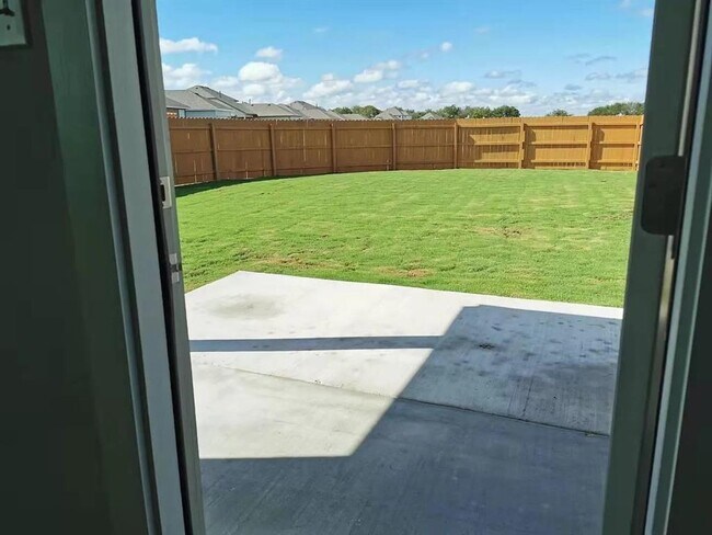 Building Photo - 118 Dedina Dr