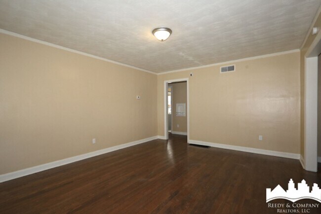 Building Photo - 1446 Alamo St