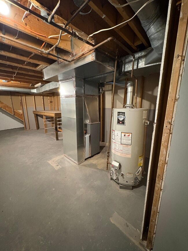 Building Photo - 275 W 10th St