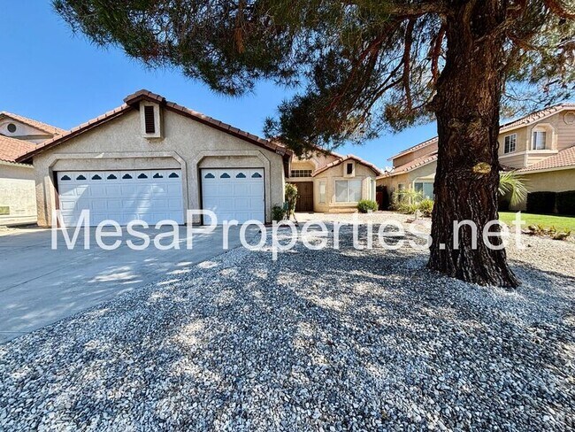 Building Photo - 14390 Hillsborough Dr