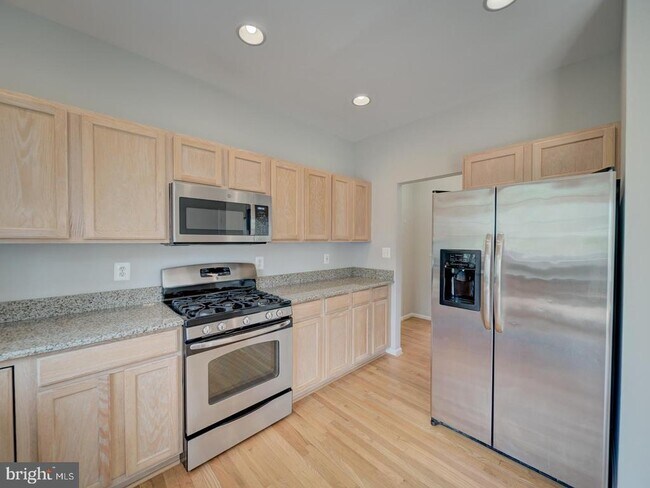 Building Photo - 6311 Hot Spring Ln