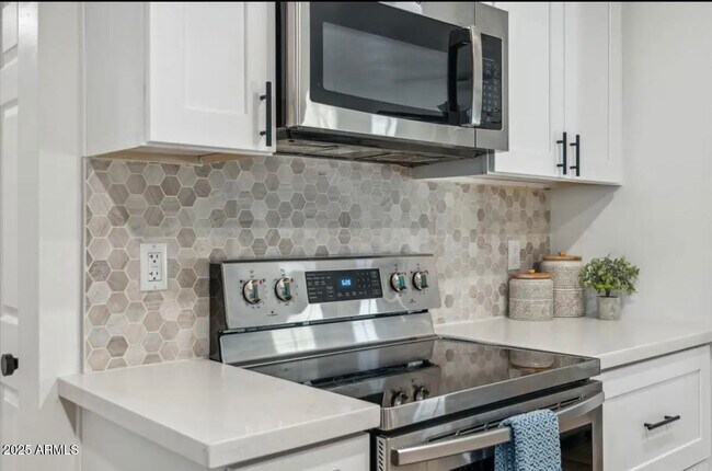 Building Photo - 8302 E Windsor Ave