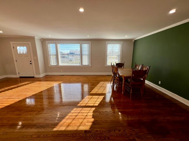 Building Photo - 1711 Greenland Dr