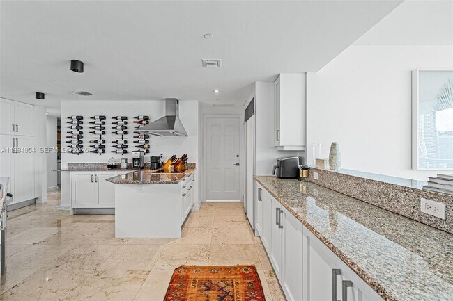 Building Photo - 1643 Brickell Ave