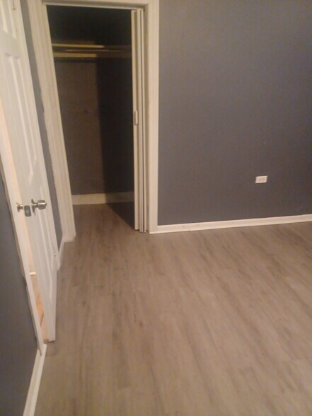 Building Photo - 5918 S Calumet Ave