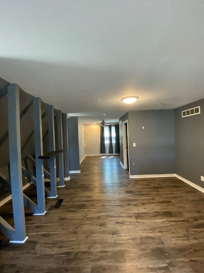 Building Photo - 1-Bedroom Home with 3-Stall Garage and Bonus Living Space