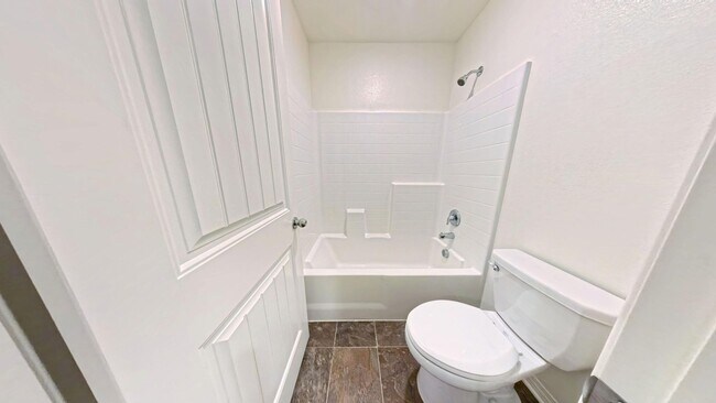 Building Photo - 24122 Tuscany Ave