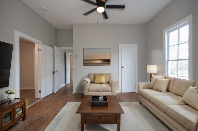 Building Photo - 731 Williams St