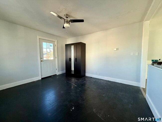 Building Photo - 30 Russell St