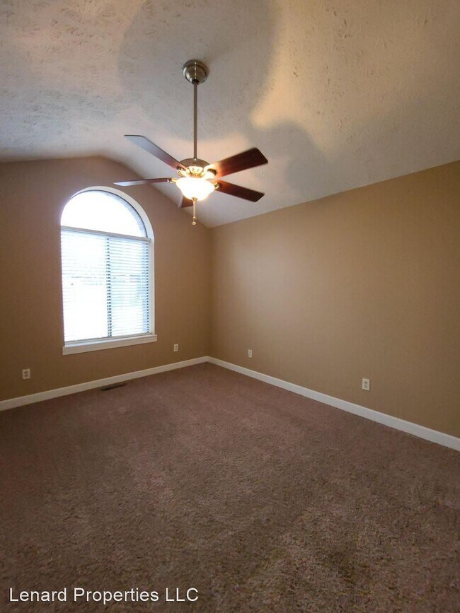 Building Photo - 5 br, 3 bath House - 204 Wildwood Ave,