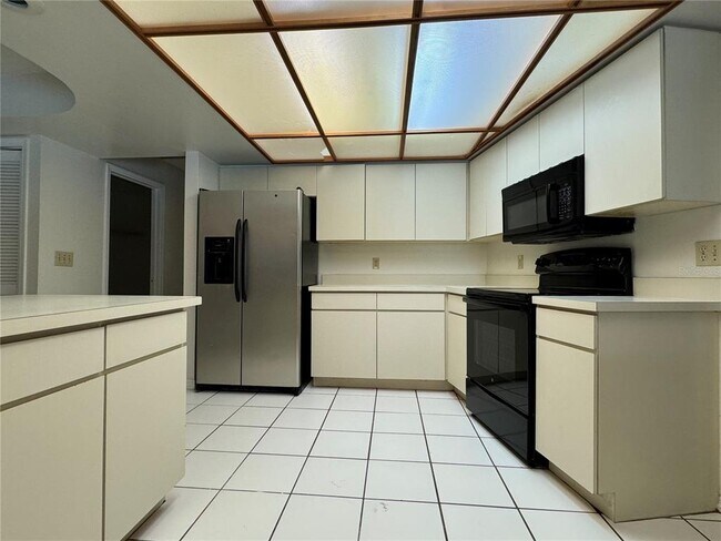 Building Photo - 3005 Starmount Dr