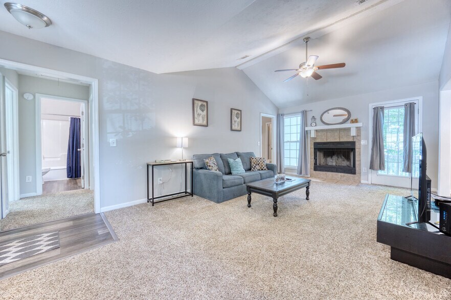 Building Photo - 4209 King Arthur Pl