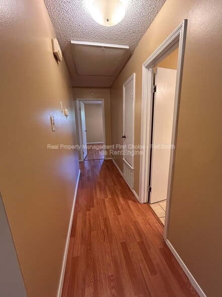 Building Photo - 3305 Grinnell Ave