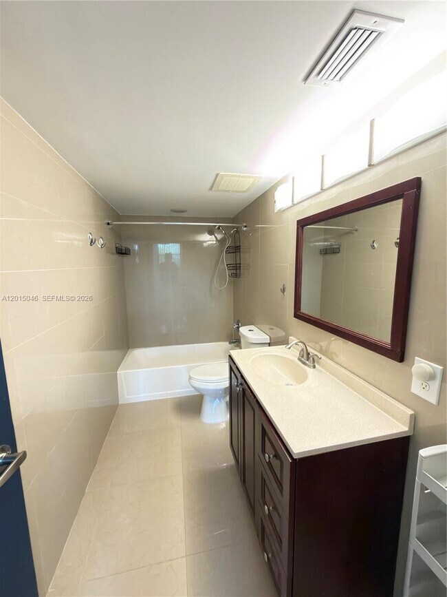 Building Photo - 8441 Forest Hills Dr