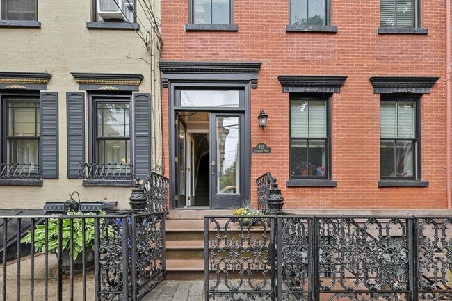 Building Photo - 625 Bloomfield St