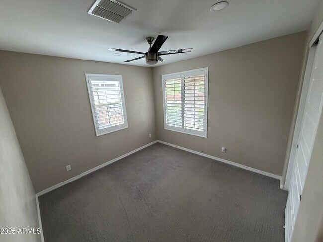 Building Photo - 1322 E Gemini Pl