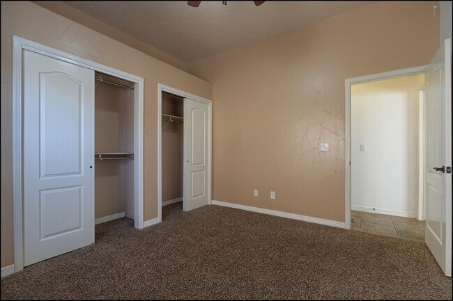Building Photo - 3065 Snowy Point Dr