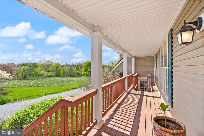 Building Photo - 943 Castle Rock Ln