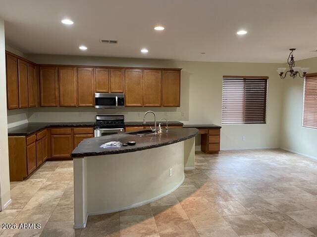 Building Photo - 18680 E Cattle Dr