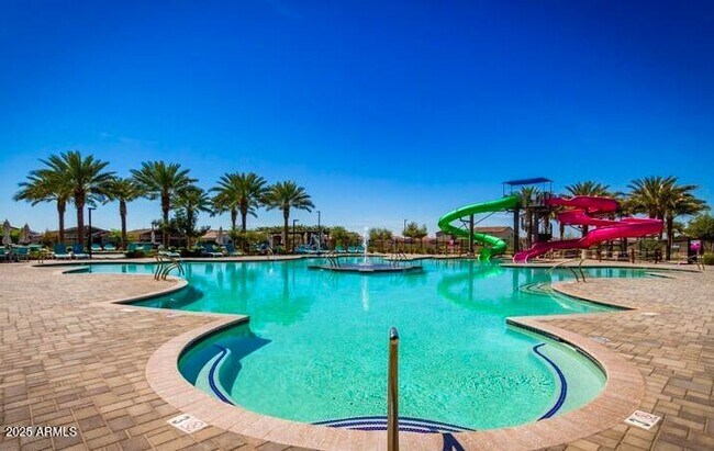 Building Photo - 10029 E Tahoe Ave