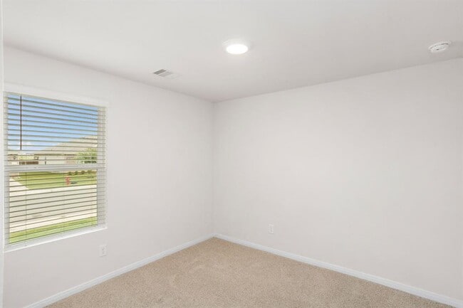 Building Photo - 1421 Havelock Wy