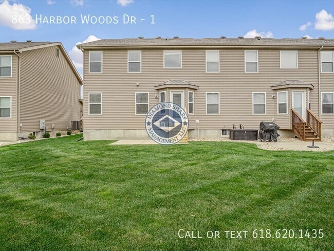 Building Photo - 863 Harbor Woods Dr