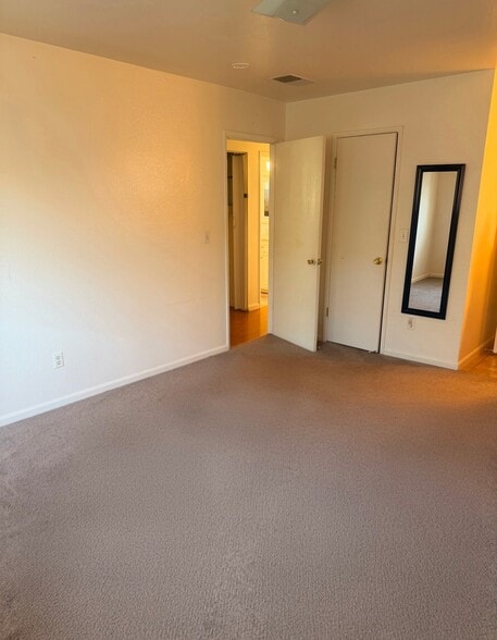 Building Photo - 3001 Quail Hollow Dr