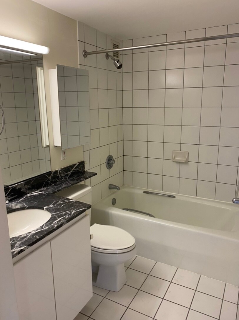 Building Photo - 170 Tremont St