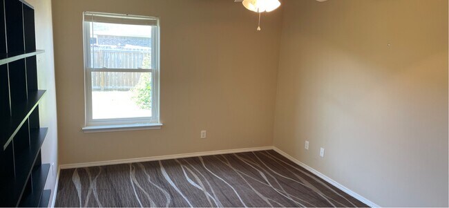 Building Photo - 4107 SW Chapelstone Ave