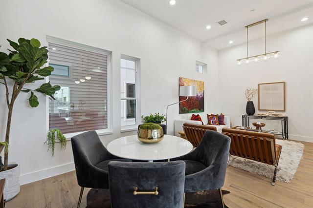 Building Photo - 4208 Live Oak St