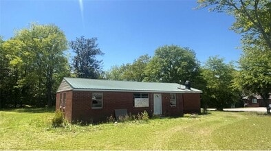 Building Photo - 404 Joycliff Terrace