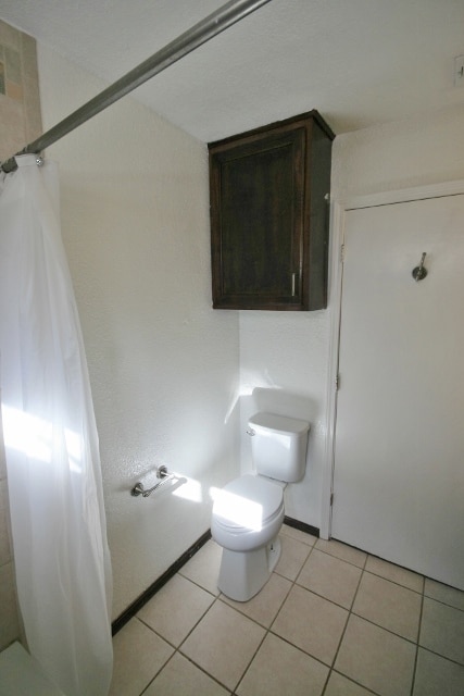 Building Photo - Spacious 3 Bed Home! Convenient Location! HUD Okay!